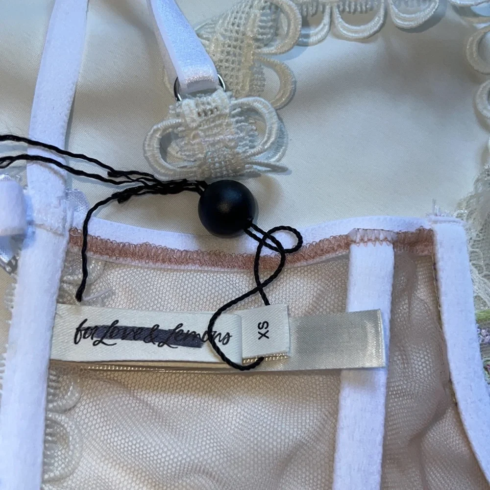 For love & lemons woman’s lace embroidered bustier size XS - Picture 7 of 7